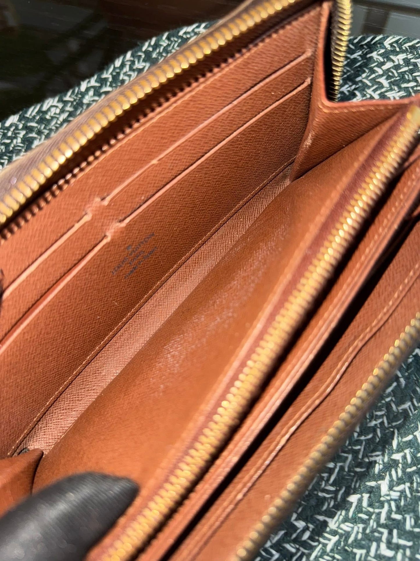 Monogram Zippy Long Wallet 🗓️ Year: 2009