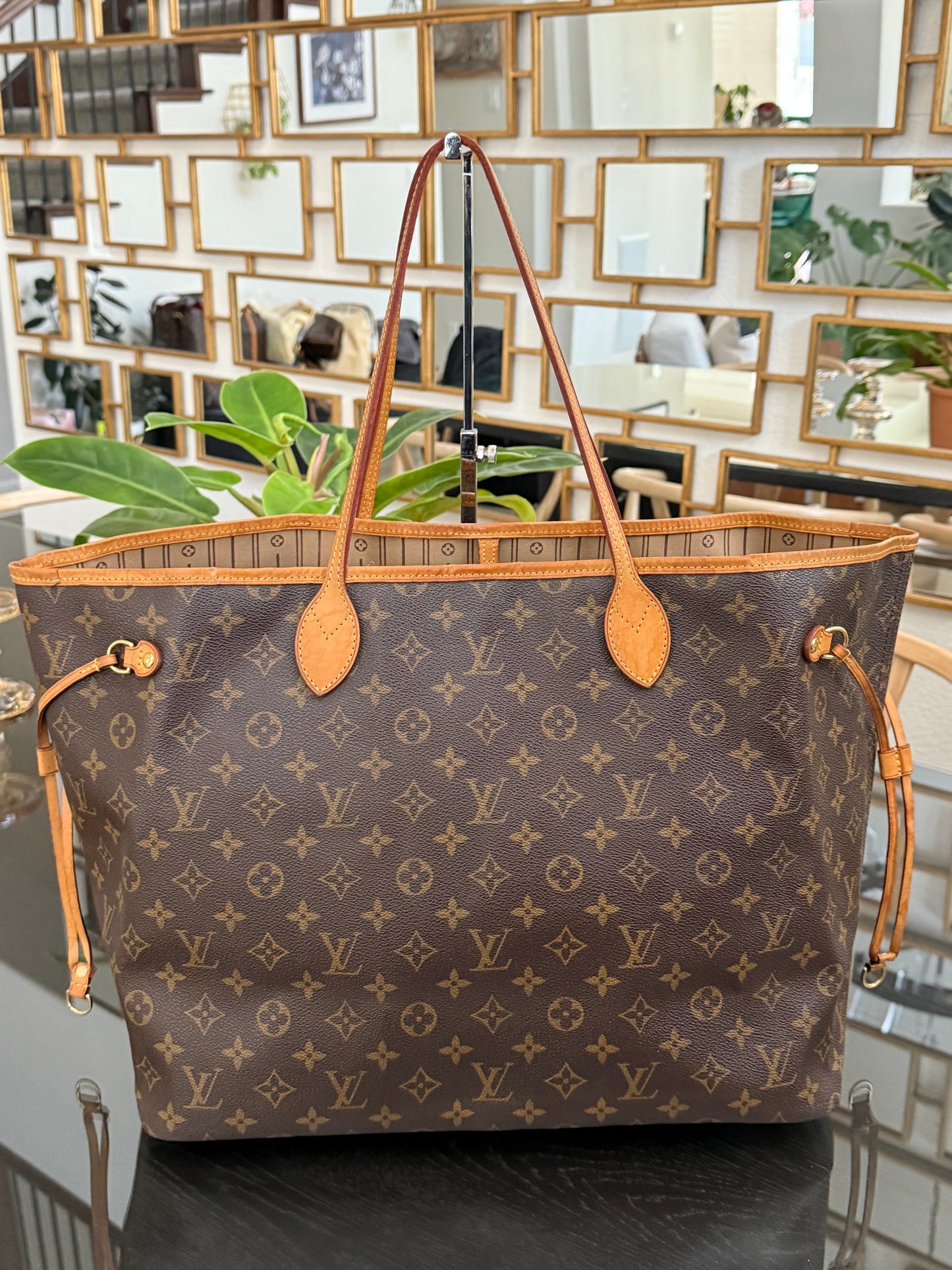 Neverfull GM with Dustbag and Insert Organizer 📅 Year: 2012