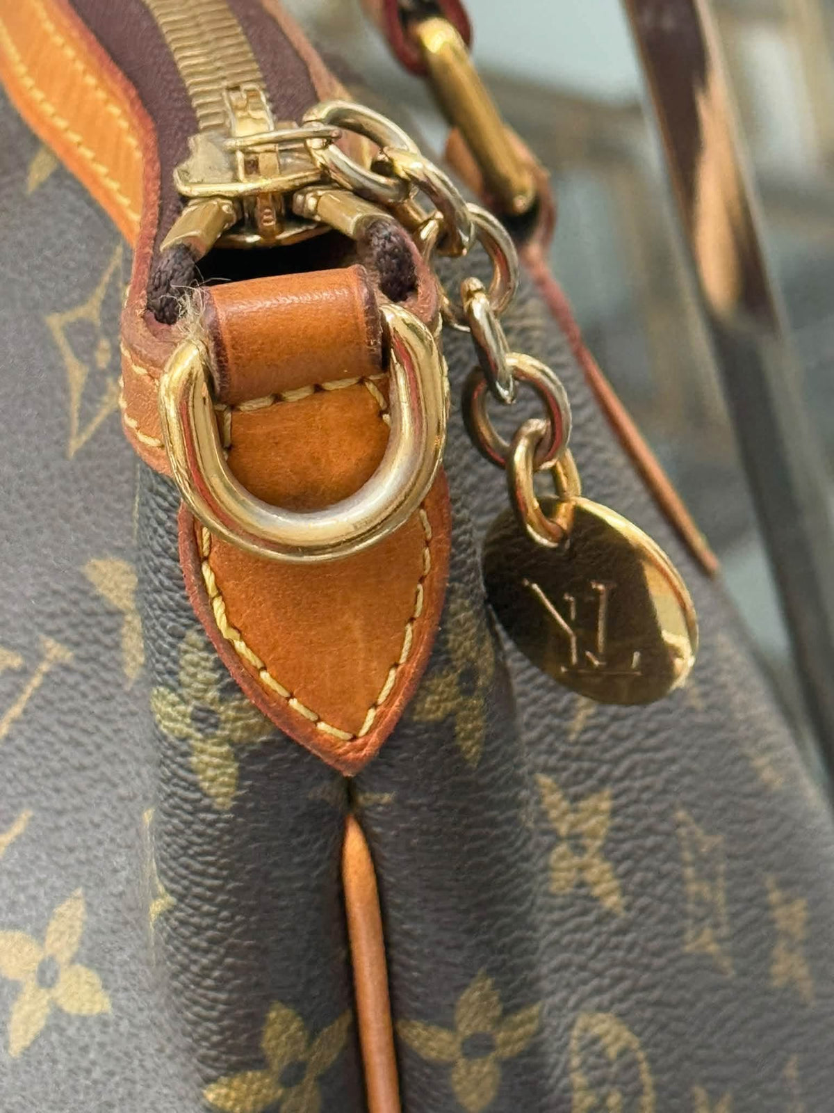 Palermo PM with Original Strap and 
Dustbag 📅 Year: 2010