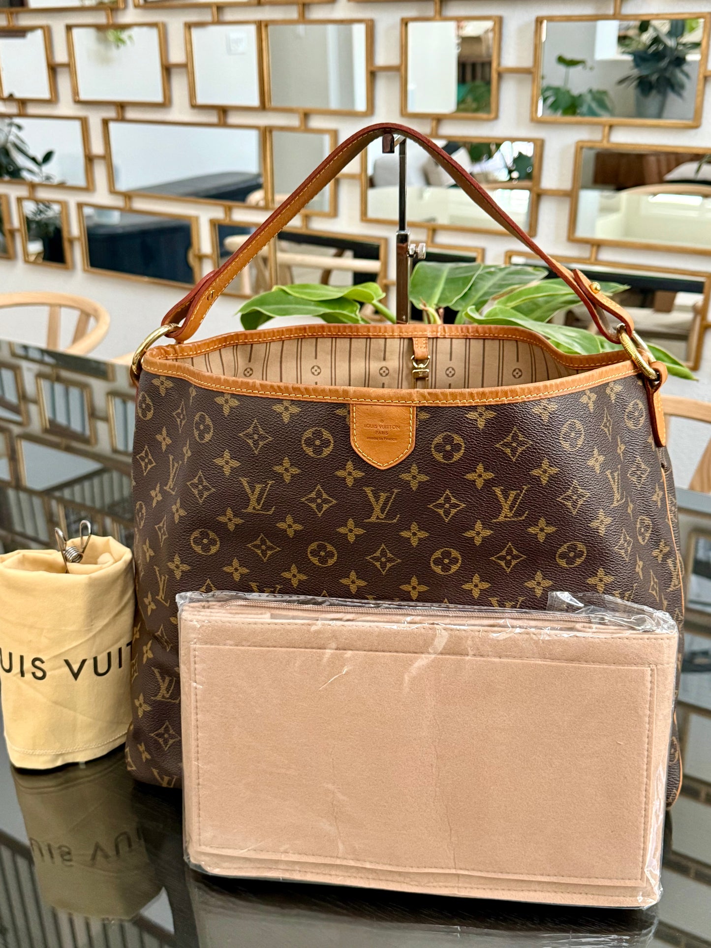 Delightful MM with Dustbag and Insert organizer 📅 Year: 2011