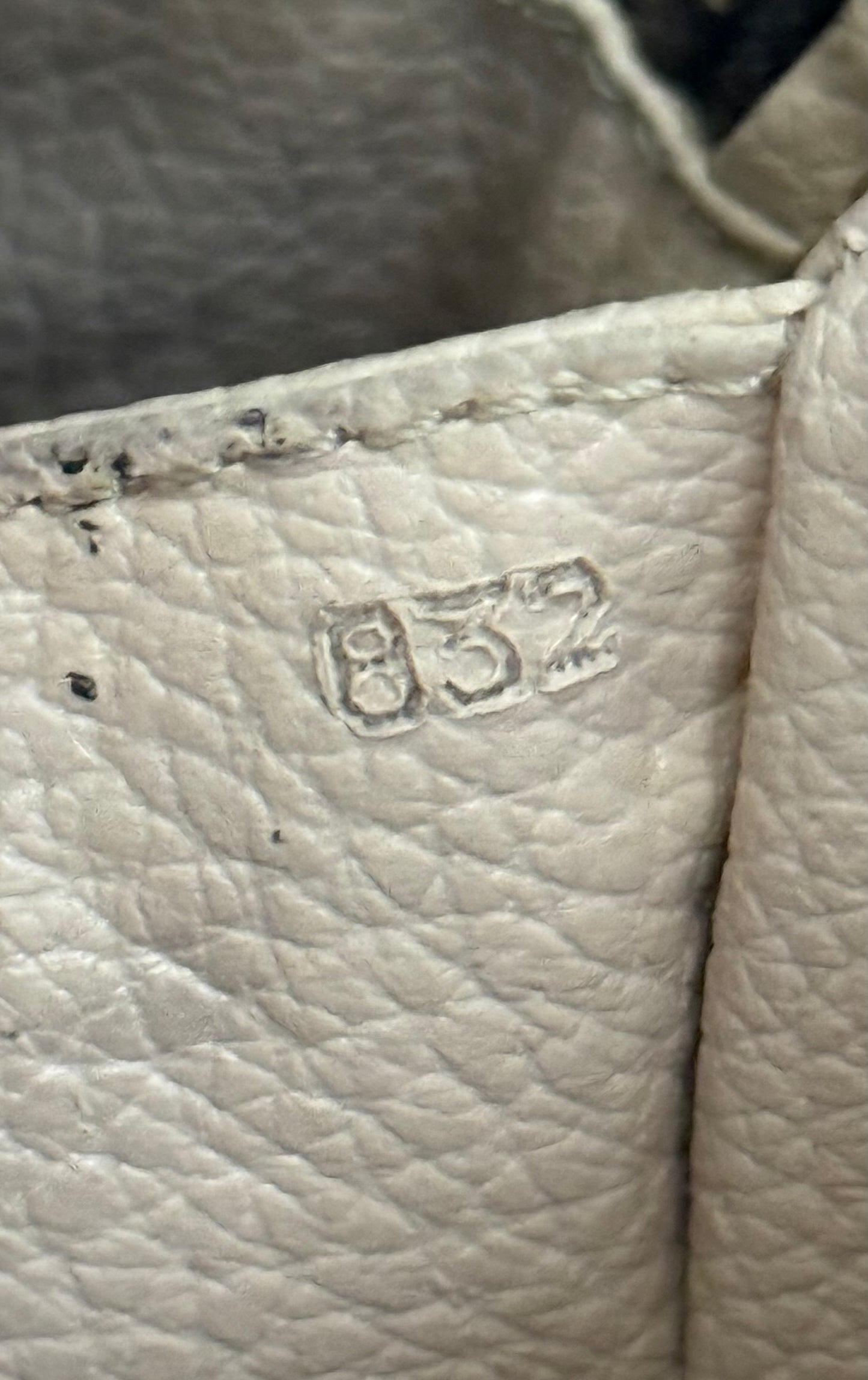 Trousse 28 📅 Year: 1983