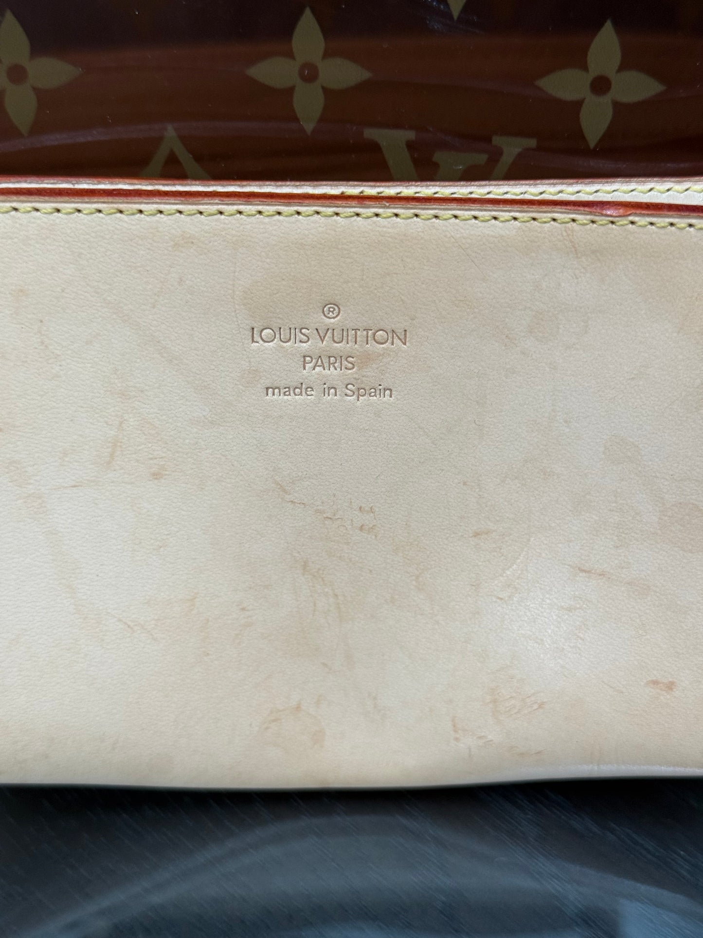 Sac Ambre Vinyl MM Bucket with Pouch 📅 Year: 2003