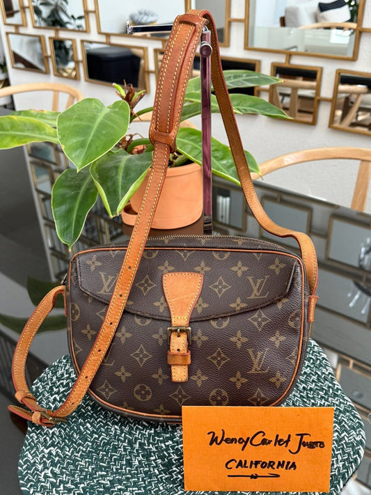 Jeaunefille MM Crossbody 📅 Year: 1989