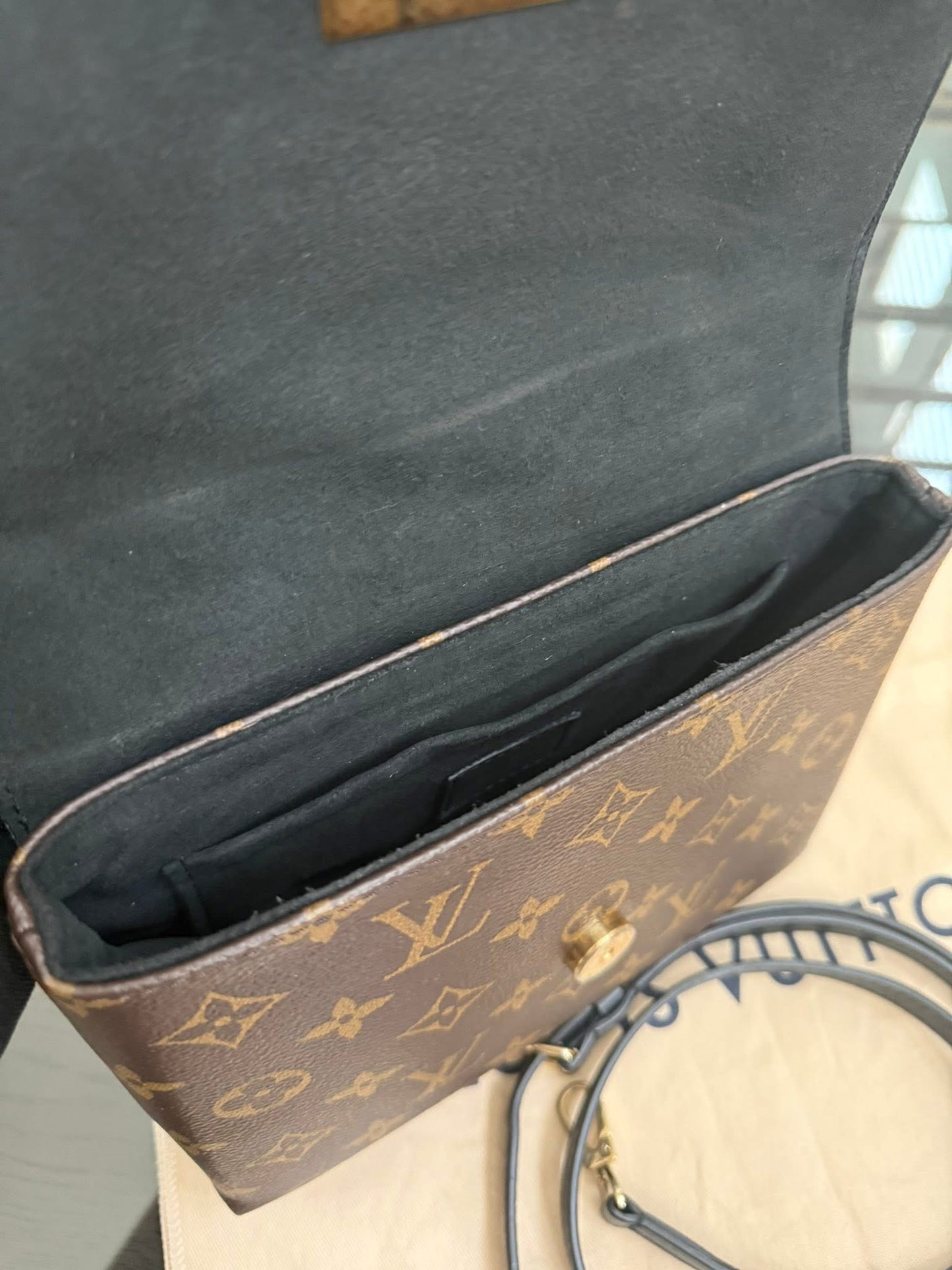 Locky BB Monogram Noir with Original Strap, Dustbag, Box and Paper bag - 📅 Year: 2019