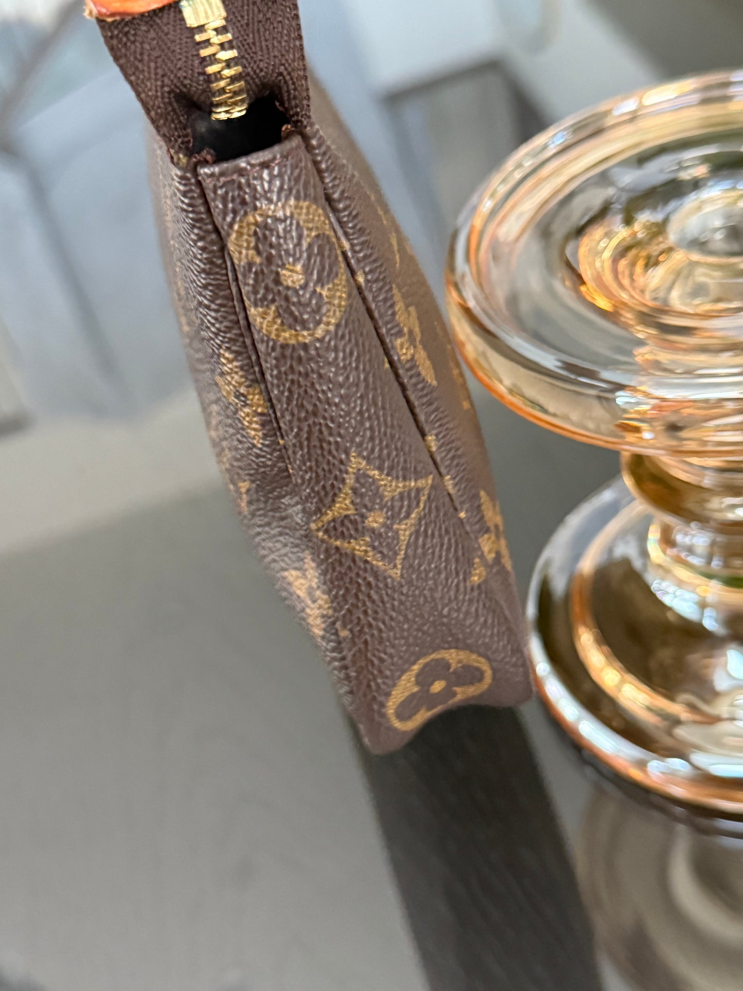Pochette Accessories - 📅 Year: 2000