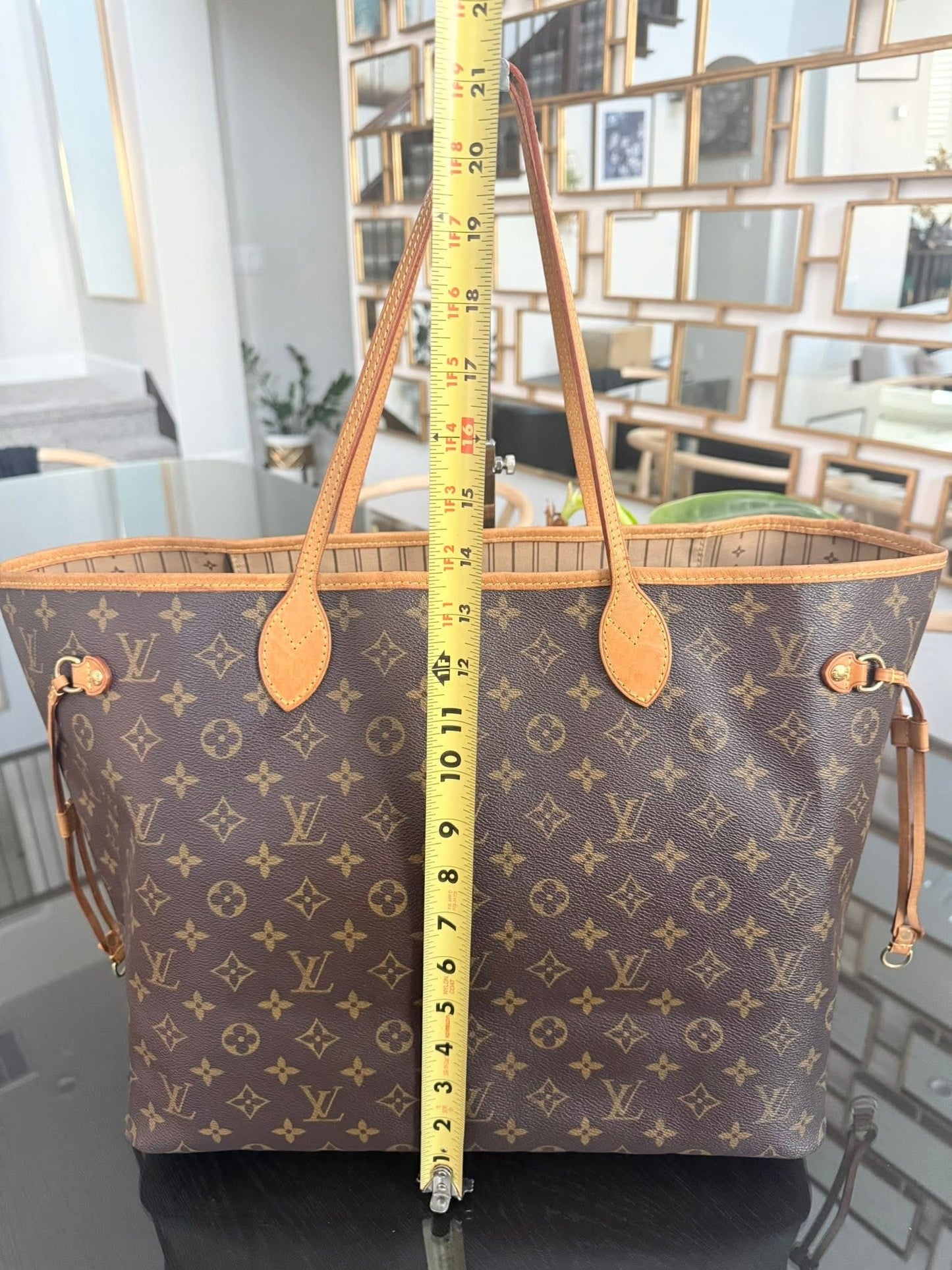 Neverfull GM Monogram with Insert Organizer -🗓️ Year: 2007
