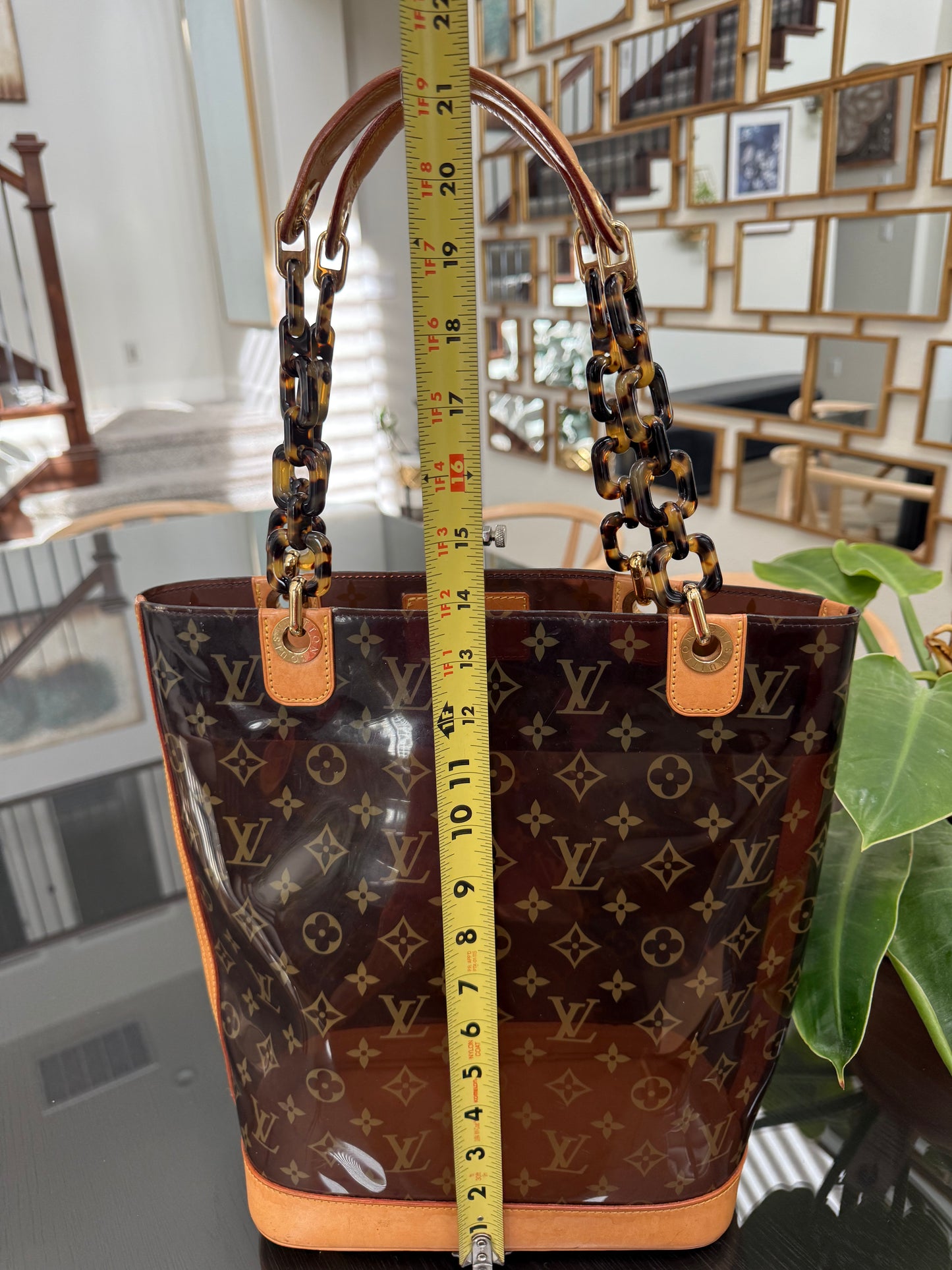 Sac Ambre Vinyl MM Bucket with Pouch 📅 Year: 2003