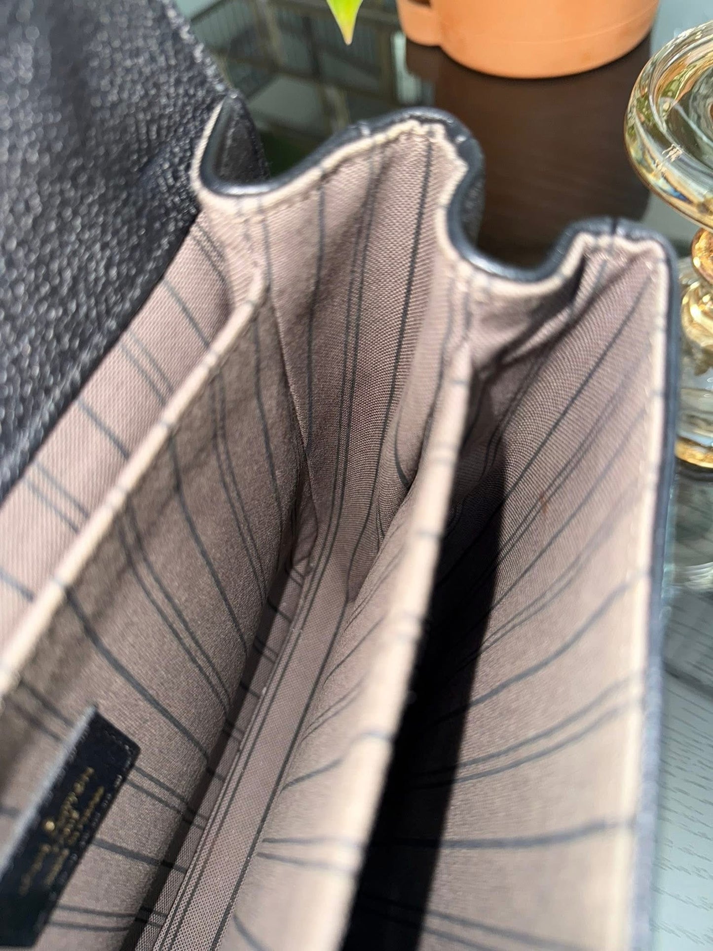 Pochette Metis Emptiente Noir with Box, Dustbag, Insert Organizer, Box and Paper bag -Microchip & Authenticed