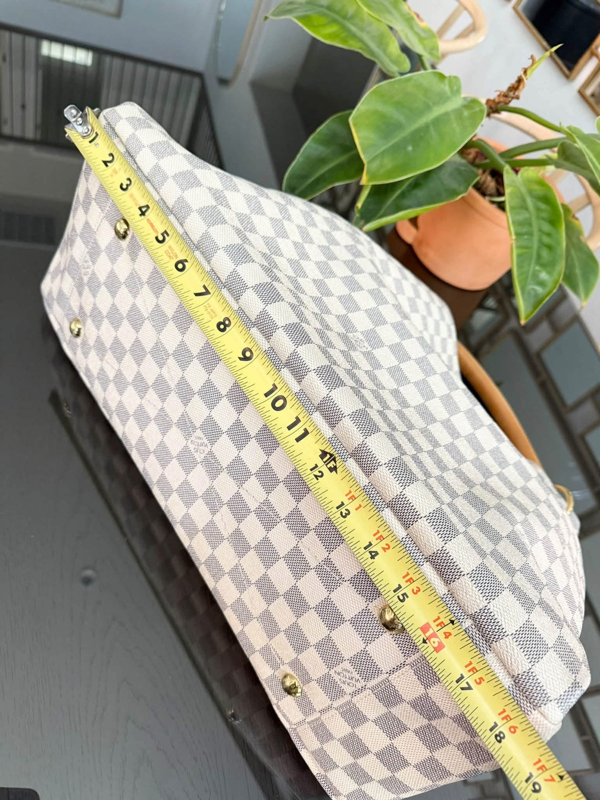 Artsy GM in Azur with Dustbag and Insert Organizer 📅 Year: 2011