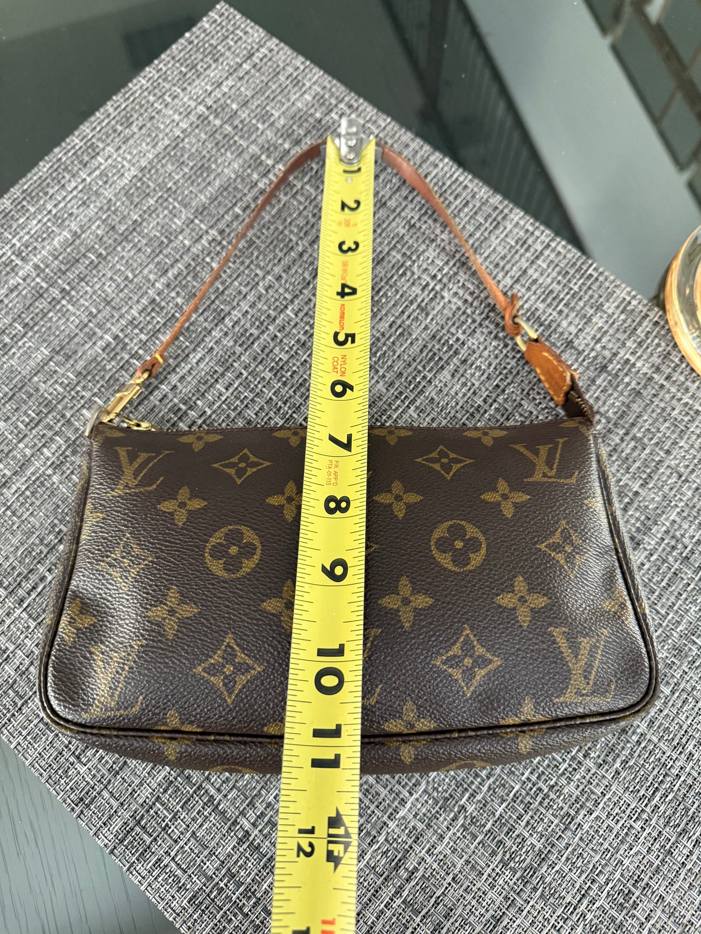 Pochette Accessories - 📅 Year: 2002