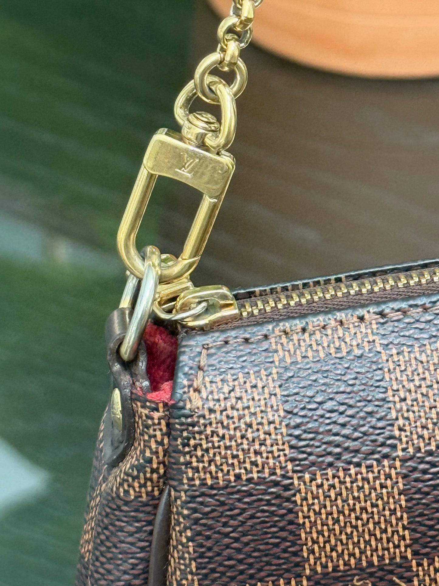 Eva Clutch in DE with Dustbag,Box and Paper bag
🗓️ Year: 2015