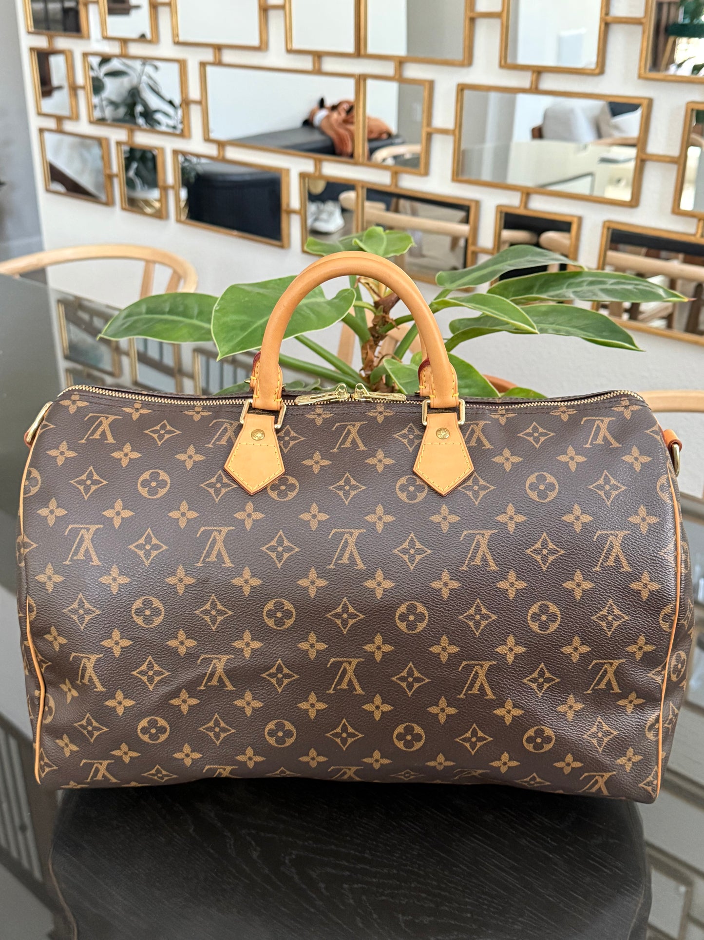 Speedy 40 Bandoulier in Monogram with Lock 🔐, Key and Dustbag 🗓️ Year: 2012