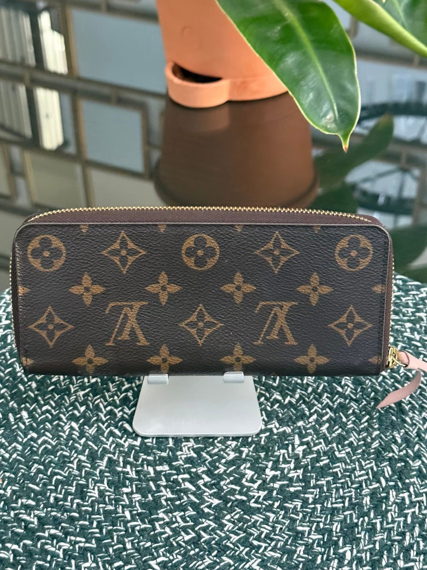 Clemence Wallet Monogram in Rose Ballerine with Box 🗓️ Year 2017
