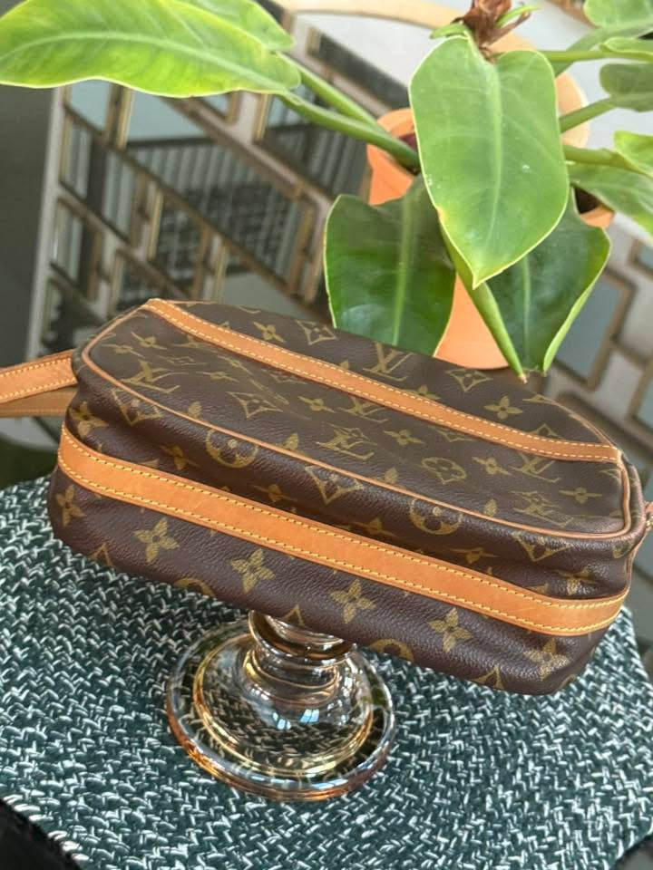Senlis Crossbody - 🗓️