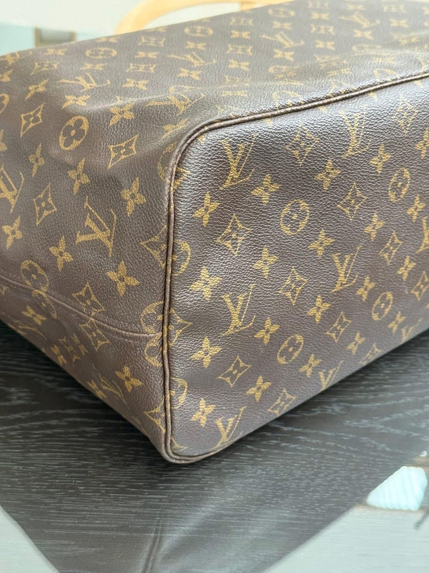 Neverfull GM with Dustbag and Insert Organizer 🗓️ Year: 2008