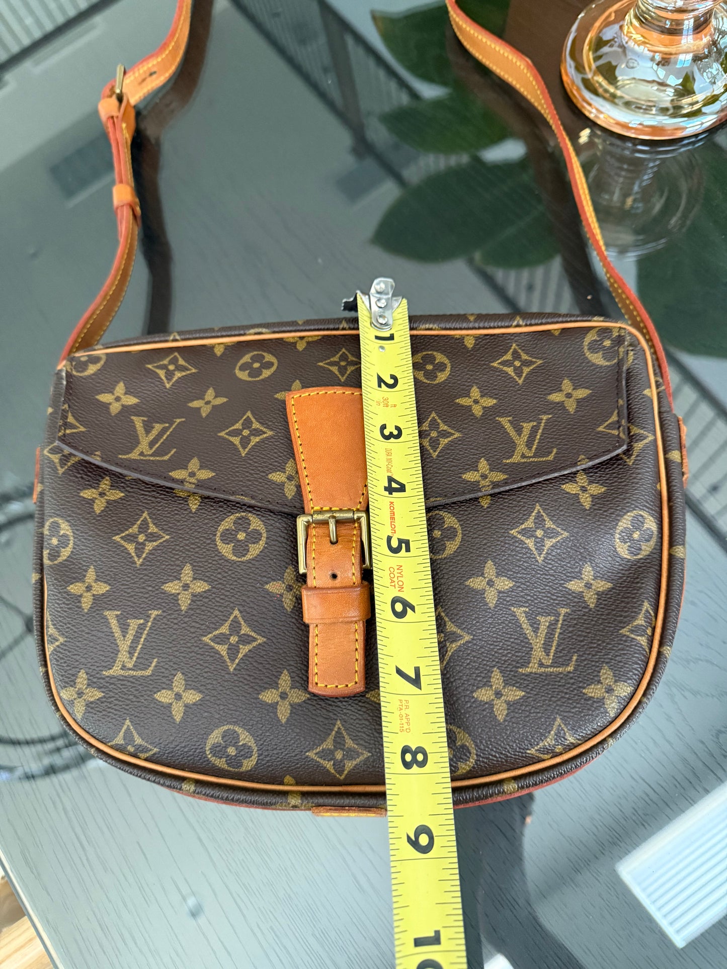 Jeaunefille GM Crossbody - 📅 Year: 1988