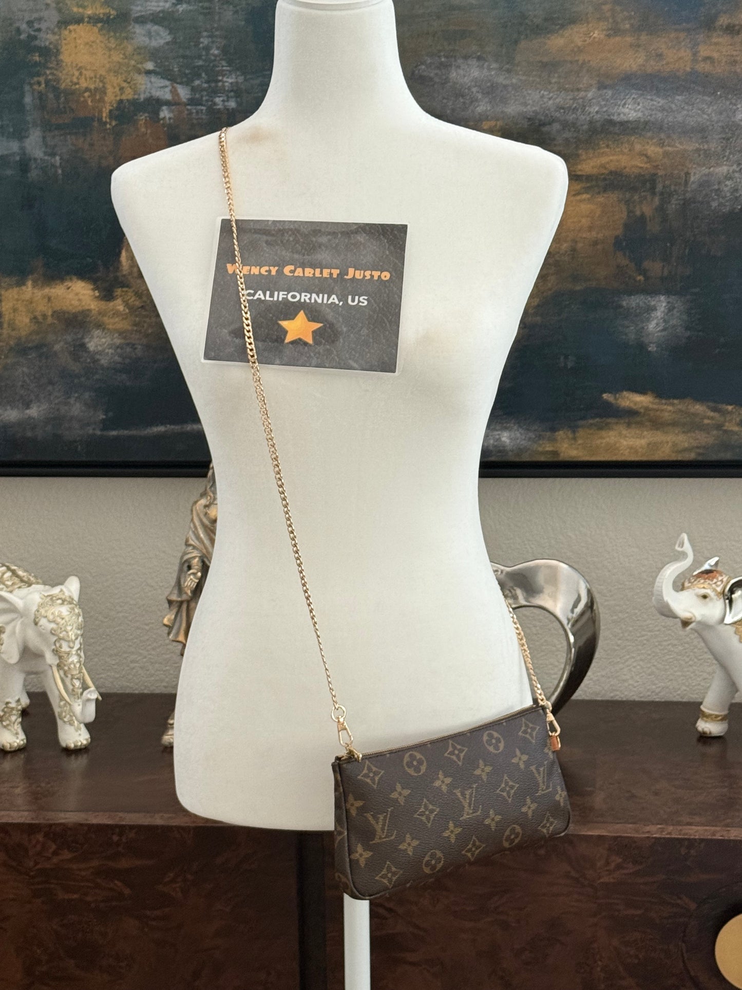 Sac Shopping Pouch with Generic Gold Strap