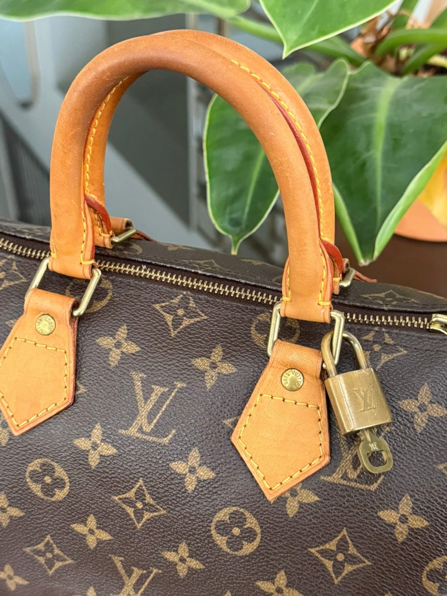 Speedy 25 in Monogram with Lock 🔐 and Key 🗓️ Year: 2005