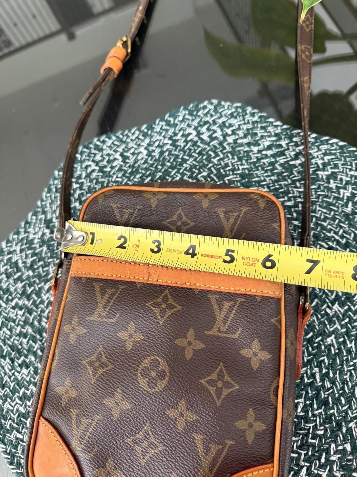 Danube PM Crossbody Bag 🗓️ Year: 1990