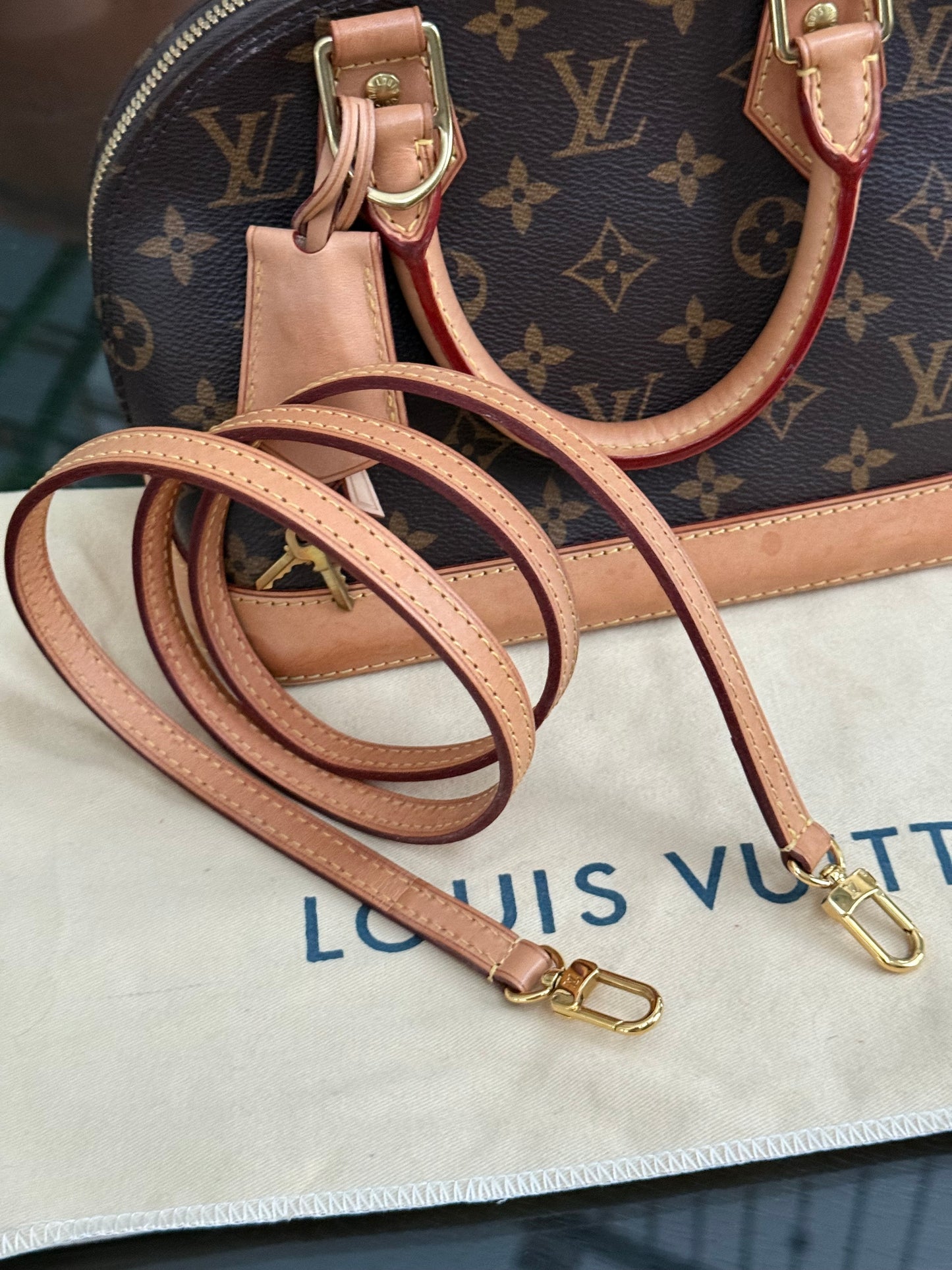 Alma BB with Original Strap , Clochette , Lock 🔐 keys, Box , dustbag and Paper bag - 📅 Year: 2021