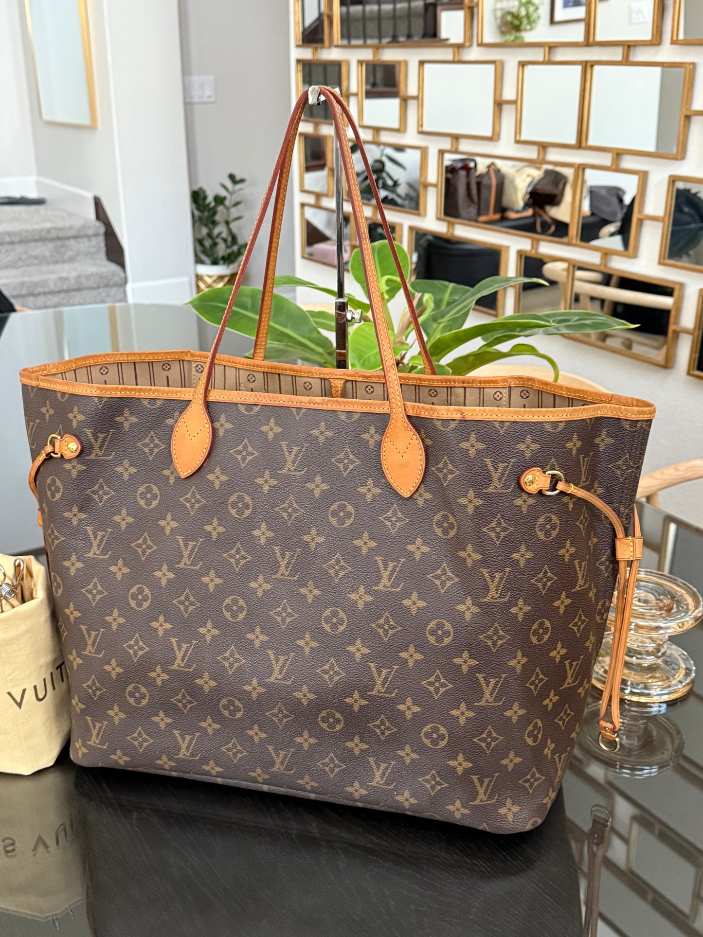 Neverfull GM with Dustbag and Insert Organizer 📅 Year: 2012