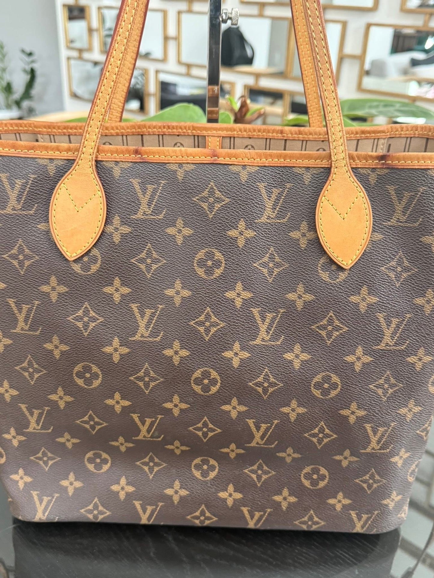 Neverfull MM with Insert Organizer 📅 Year: 2013