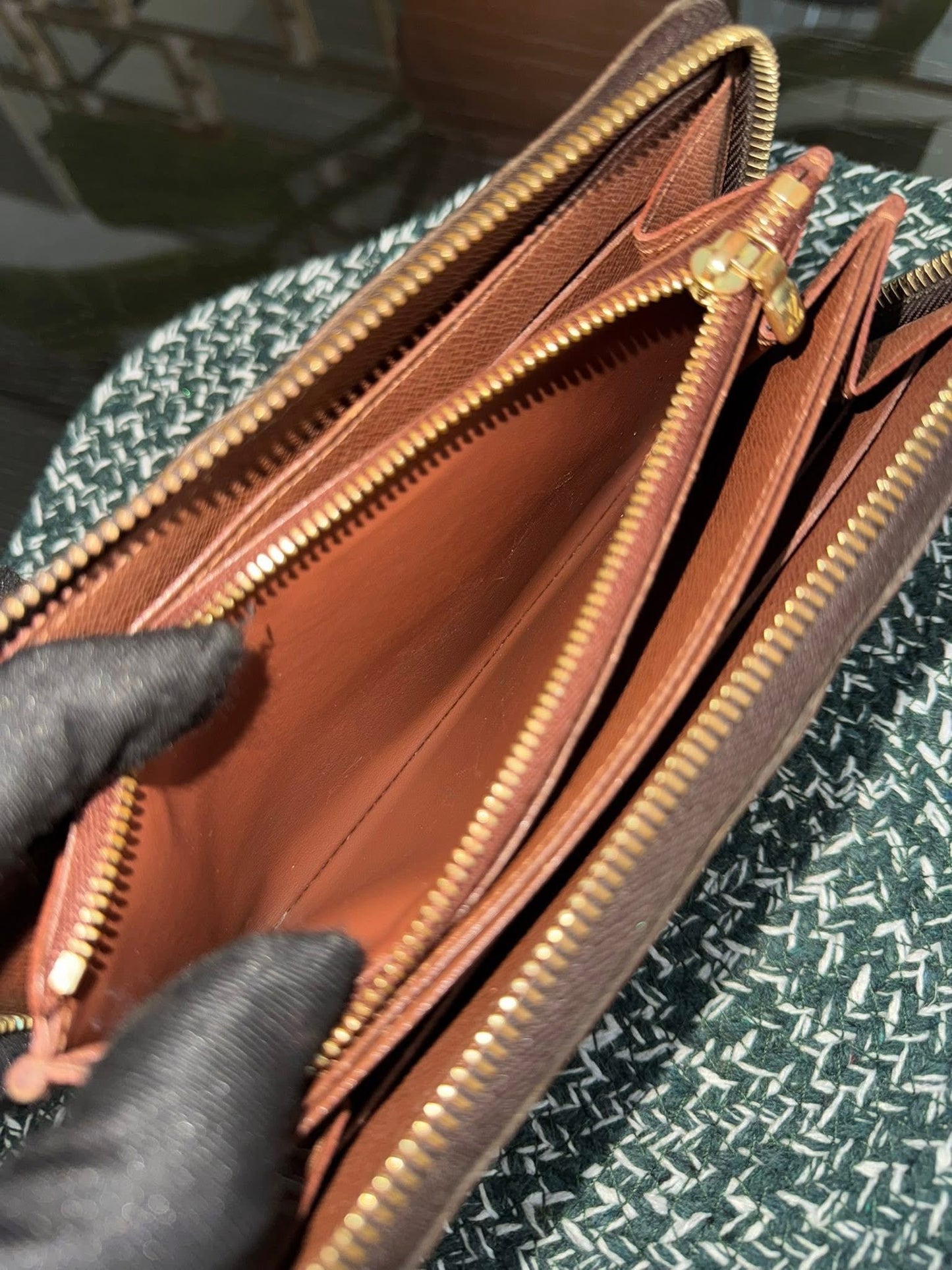 Monogram Zippy Long Wallet 🗓️ Year: 2009