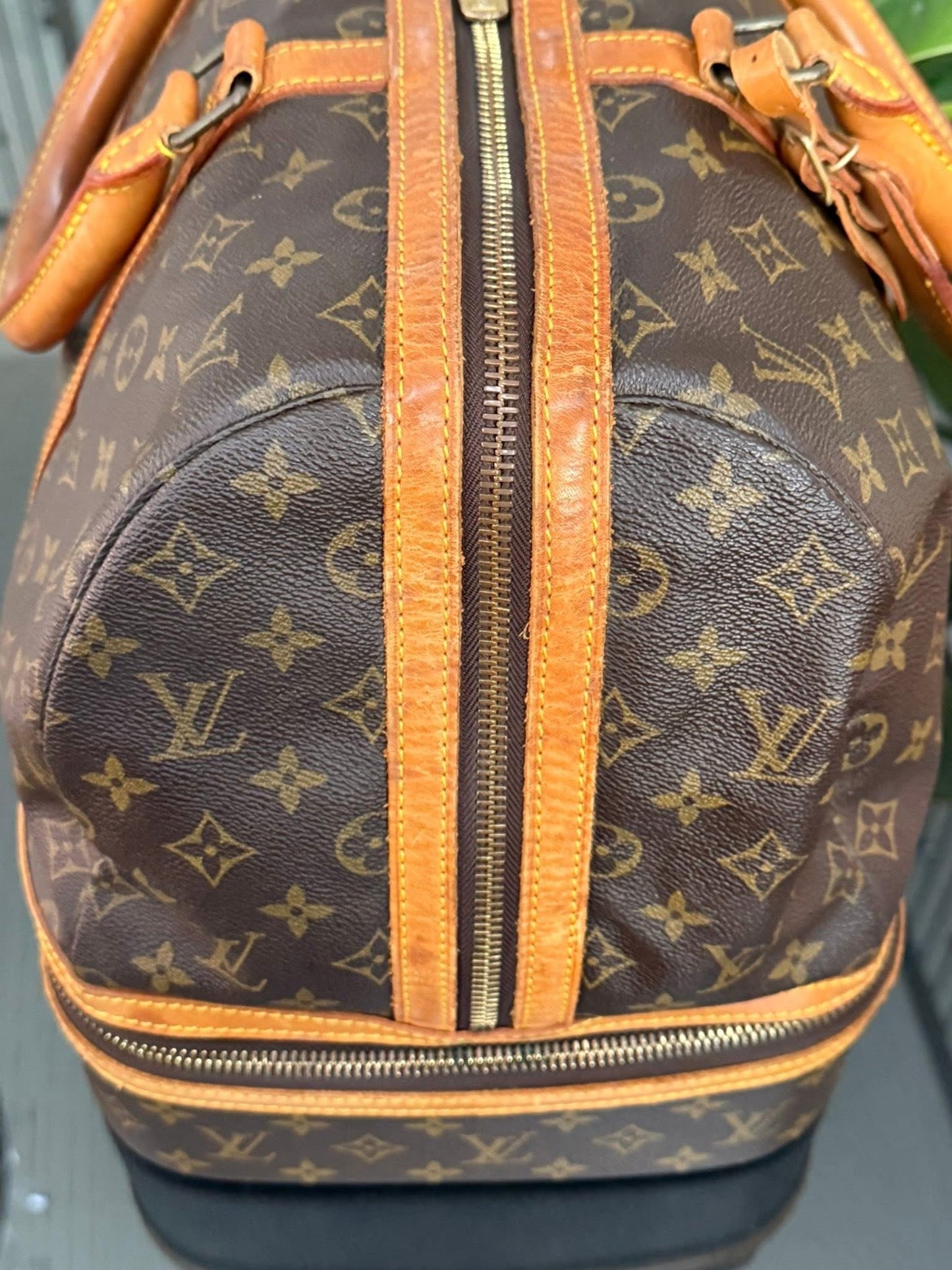 Sac Sport with Luggage tag and Poignet 🗓️ Year: 1987