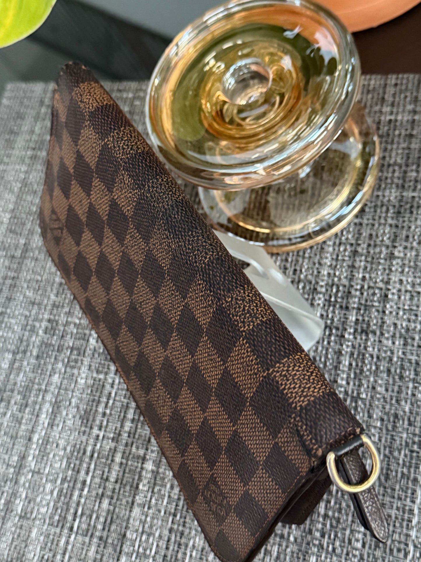 Insolite Wallet in De -Year 2011