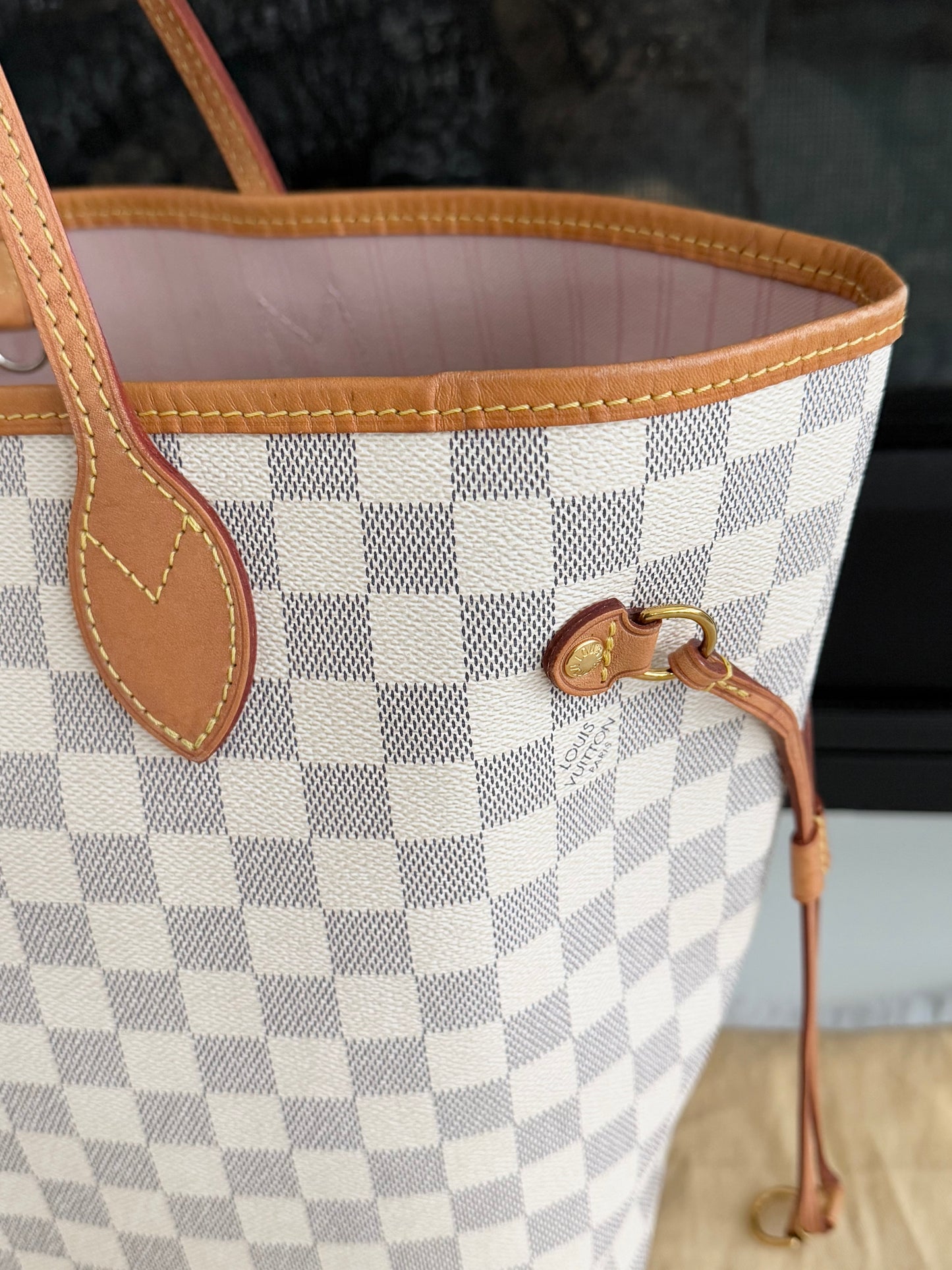 Neverfull MM Azur in Rose Ballerine with Dustbag -Year: 2018