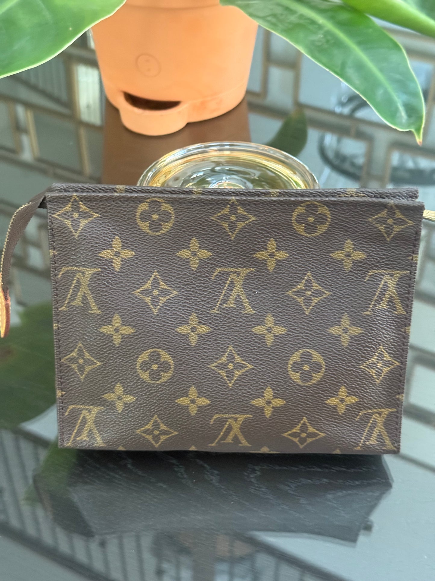 Toiletry 19 - 📅 Year 1989