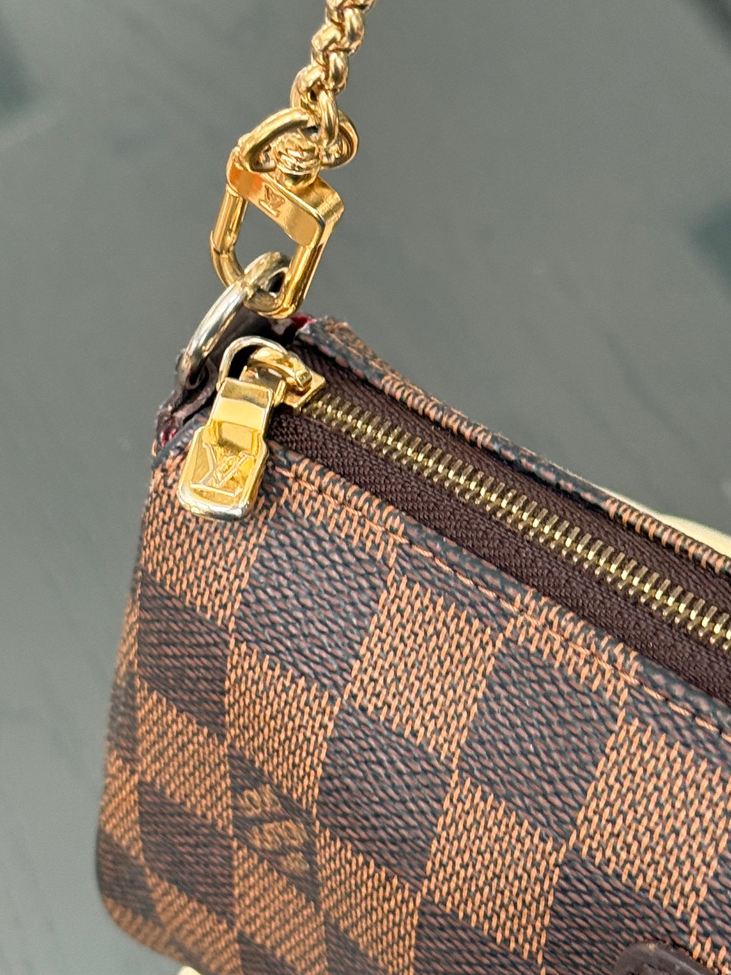 Eva Clutch in DE with Dustbag, Insert Organizer, Box and Paper bag🗓️ Year: 2010