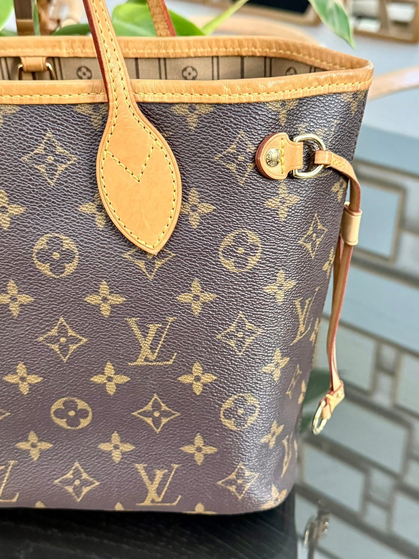 Neverfull PM in Monogram with Dustbag and Insert Organizer 🗓️ Year: 2007
