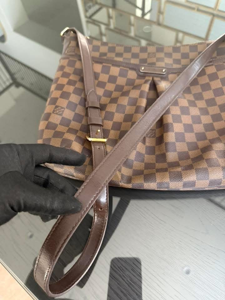 Bloomsbury GM Crossbody -🗓️ Year: 2009