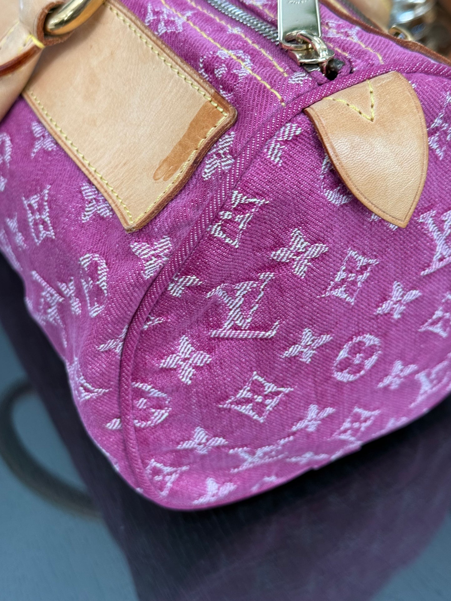Neo Speedy Denim with Dustbag 🌺📅 Year: 2006