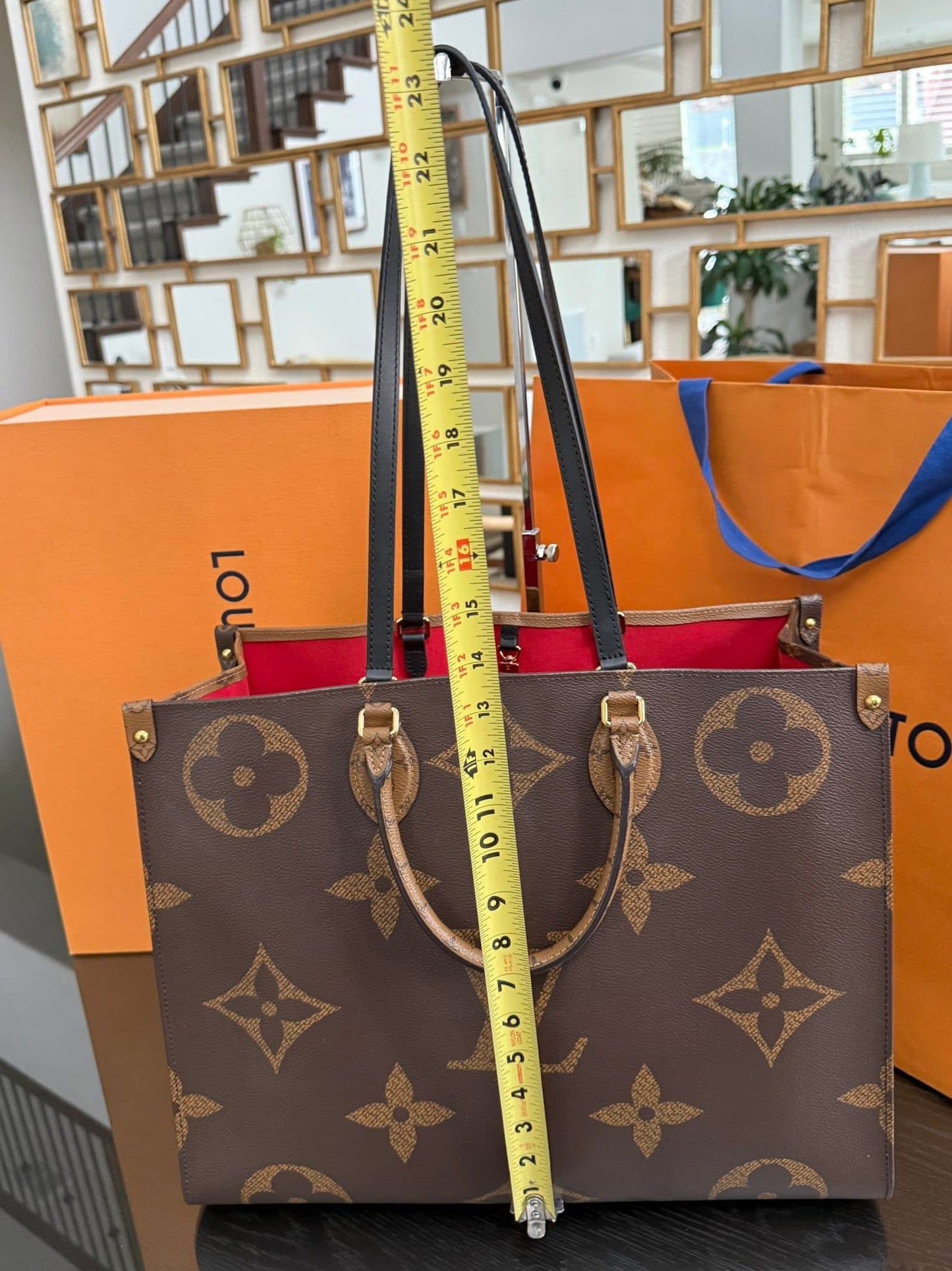 On The Go GM in Monogram Reverse with Dustbag, Insert Organizer, Box and Paper bag 🌺 -Microchip