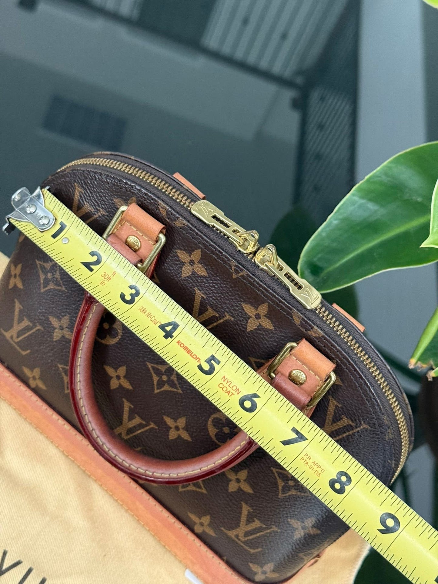 Alma BB in Monogram with Lock 🔐 key, Original Strap, Insert Organizer, Box,Dustbag and Paper bag 🗓️ Year: 2020