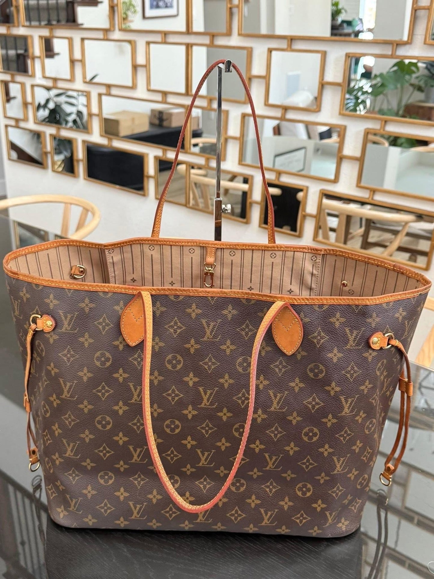 Neverfull GM with Dustbag and Insert Organizer 🗓️ Year: 2008