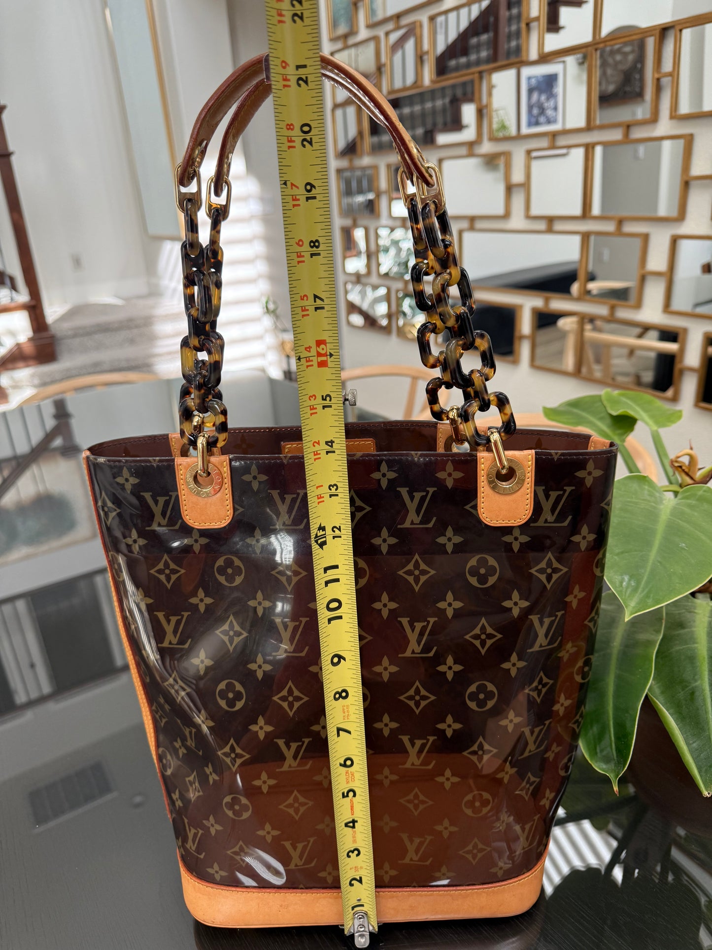 Sac Ambre Vinyl MM Bucket with Pouch 📅 Year: 2003