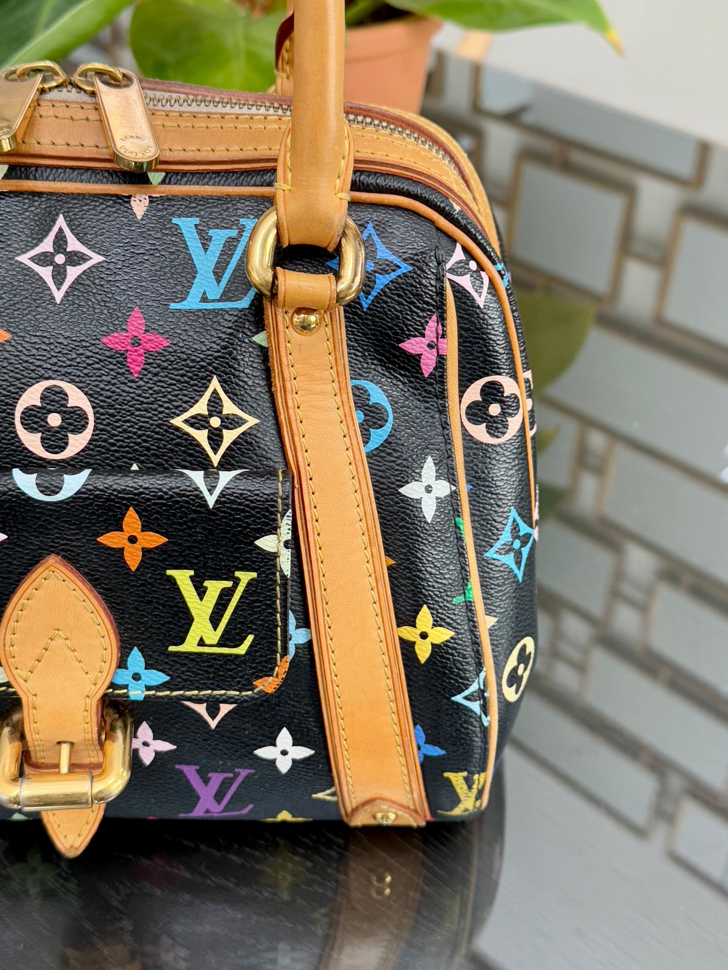 Multicolor Priscilla with Dustbag 📅 Year: 2007
