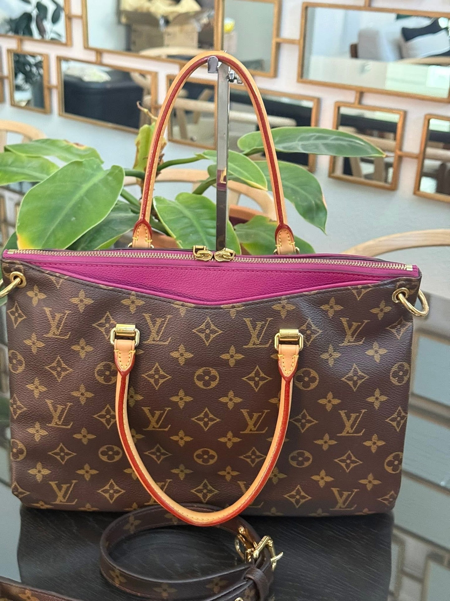 Pallas MM Purple Tote with Original Strap, Dustbag and Insert Organizer 📅 Year 2015