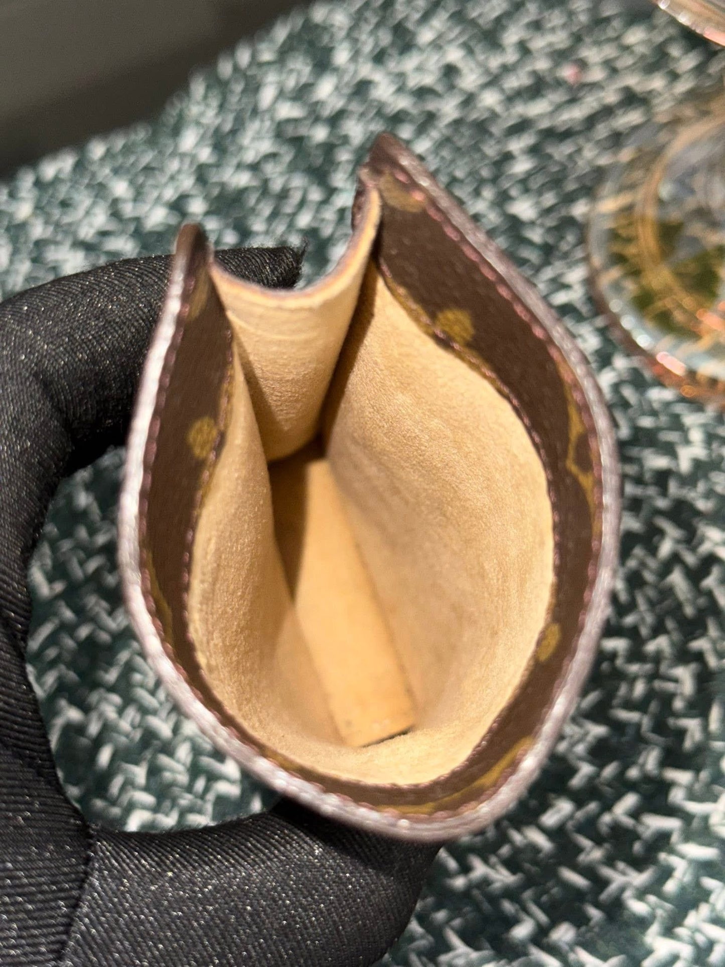 Monogram Sunglasses Holder 📅 Year: 2001