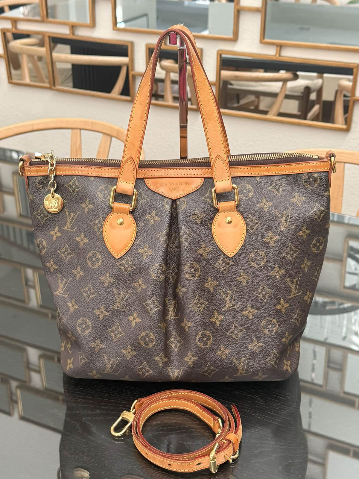 Palermo PM with Original Strap and 
Dustbag 📅 Year: 2010