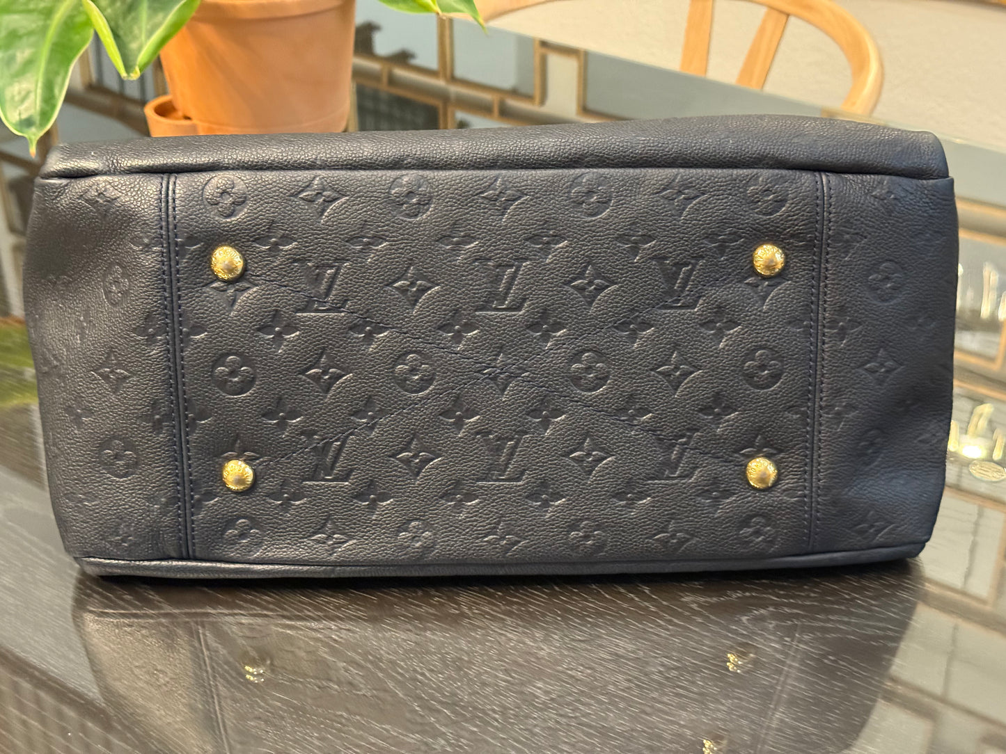 Artsy MM Empriente in Black/ Dark Blue with Dustbag and Insert Organizer 📅 Year: 2011