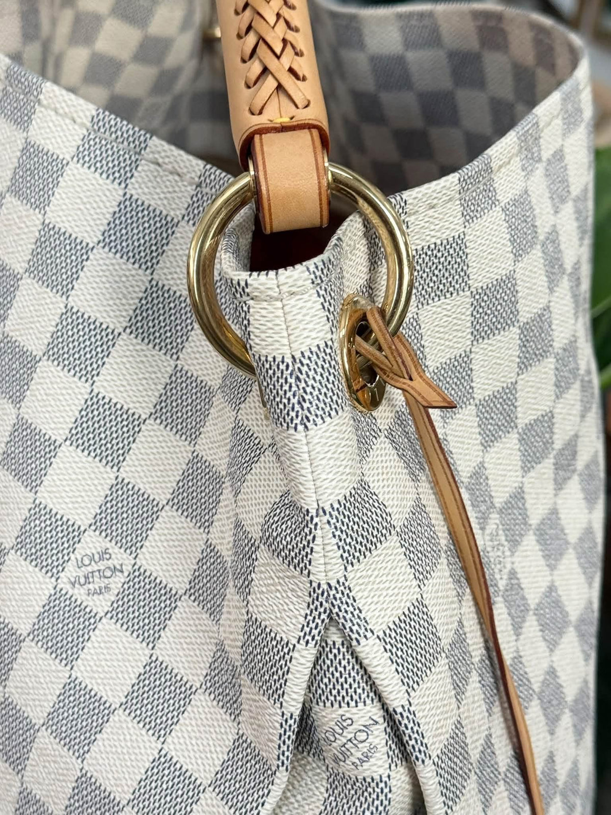 Artsy GM in Azur with Dustbag and Insert Organizer 📅 Year: 2011