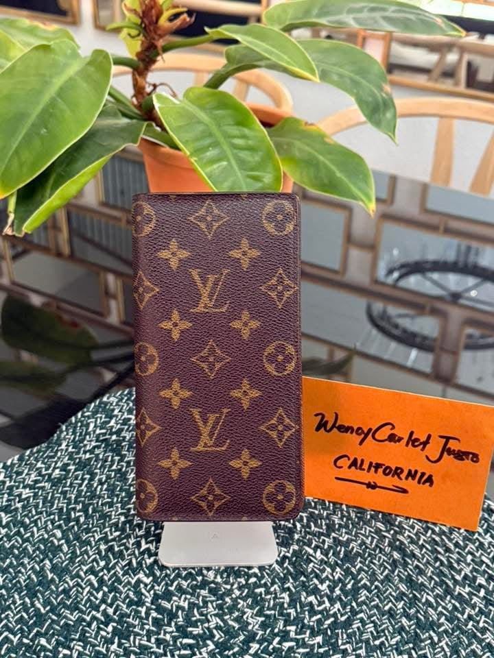 Monogram Brazza Wallet 🗓️ Year: 2012
