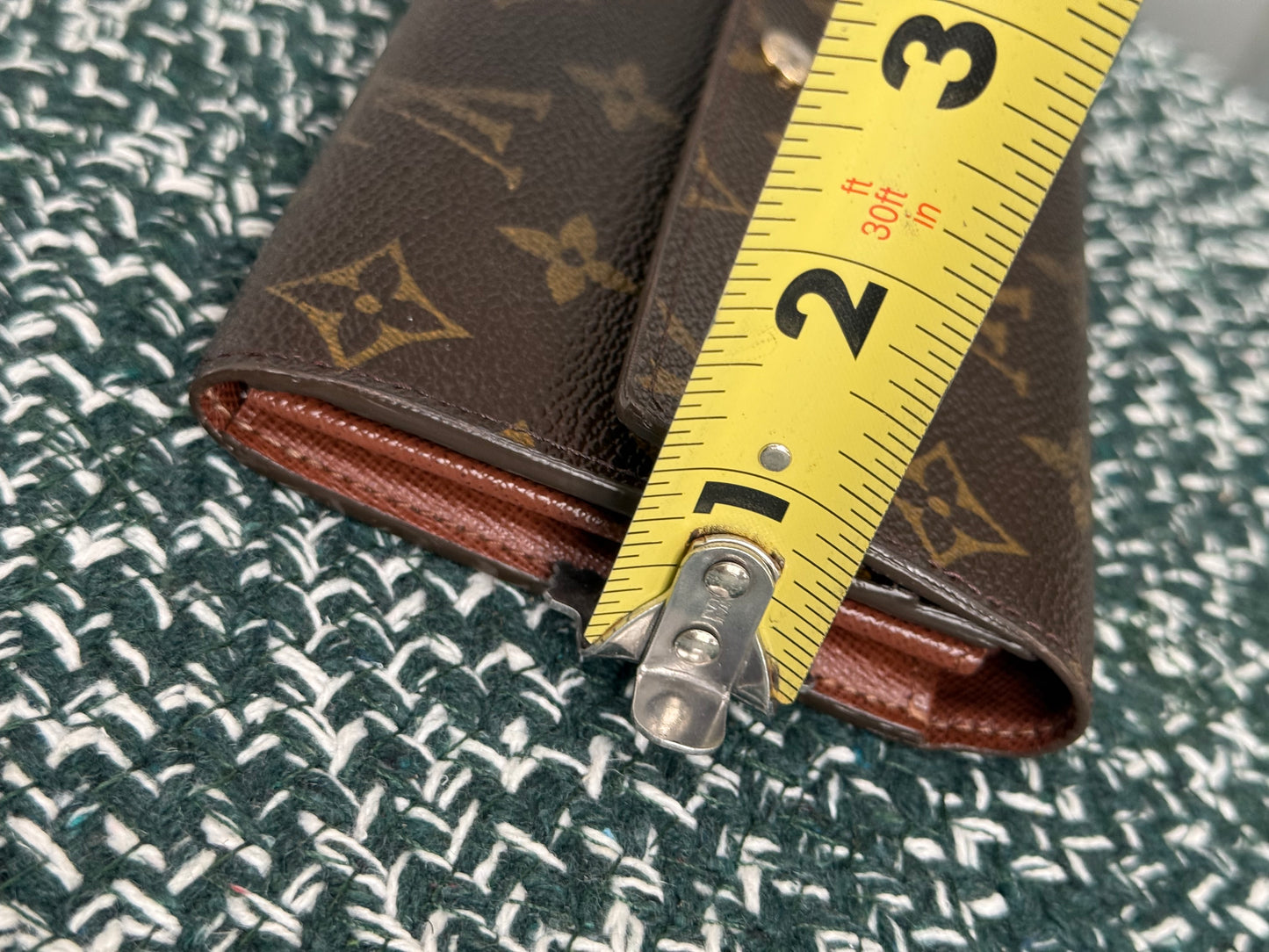 Sarah Wallet in Monogram with 10 Cardholders 🗓️ Year: 2007