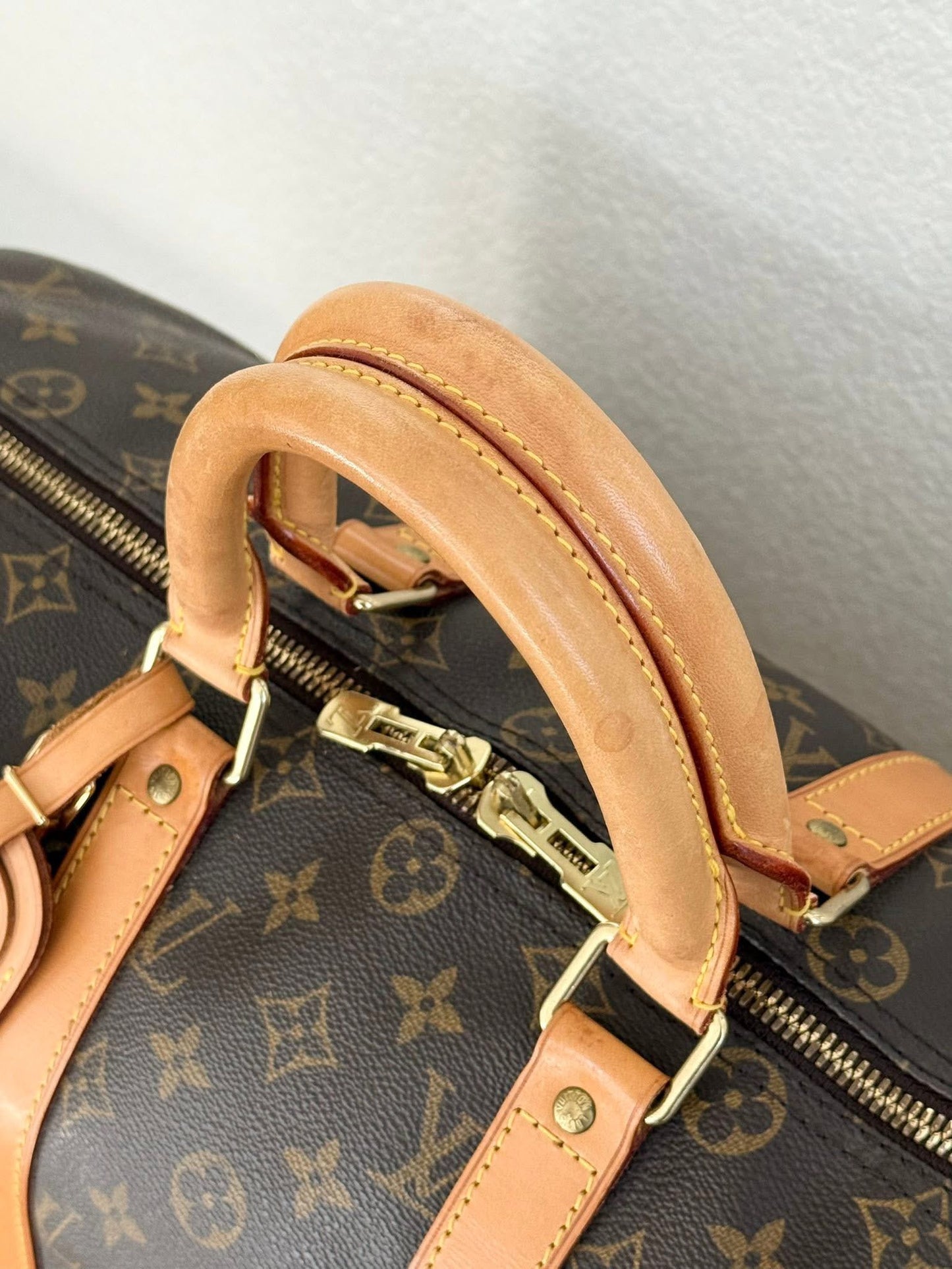 Keepall 45 Bandoulier with Original Strap, Luggage tag and Poignet 📅 Year: 1998