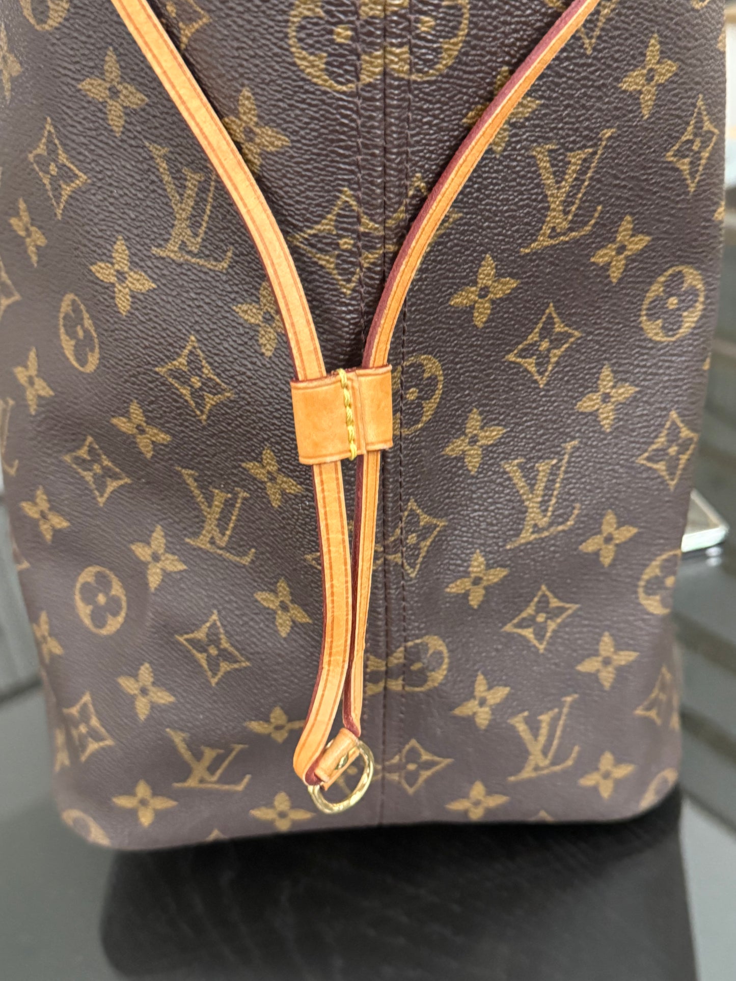 Neverfull GM in Monogram with Dustbag and Insert Organizer 📅 Year: 2007