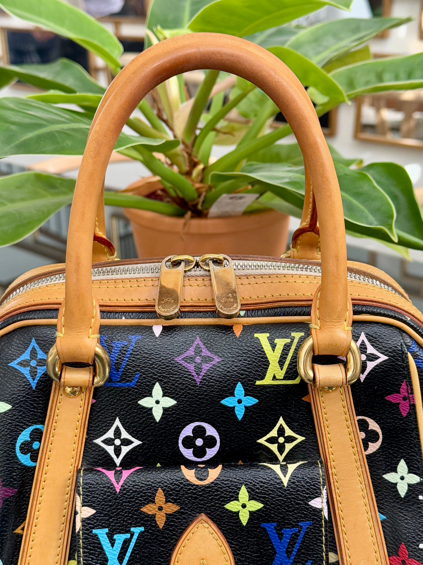 Multicolor Priscilla with Dustbag 📅 Year: 2008